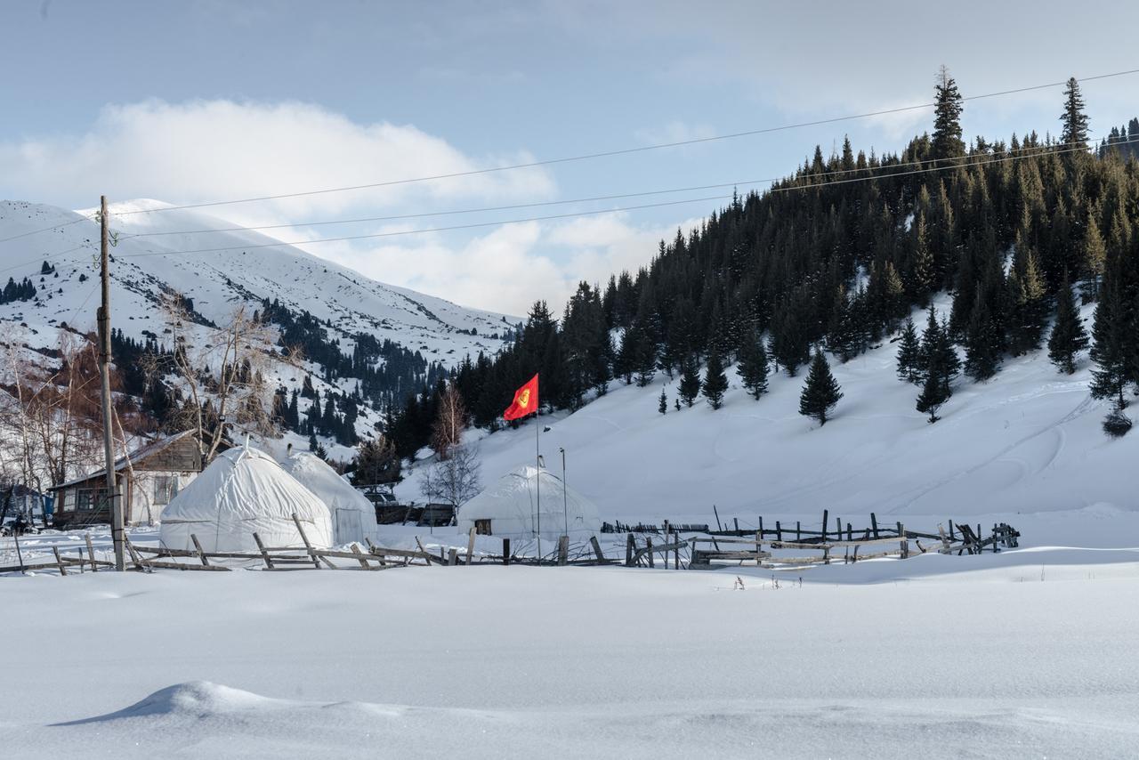 Jyrgalan Yurt Lodge Exterior photo