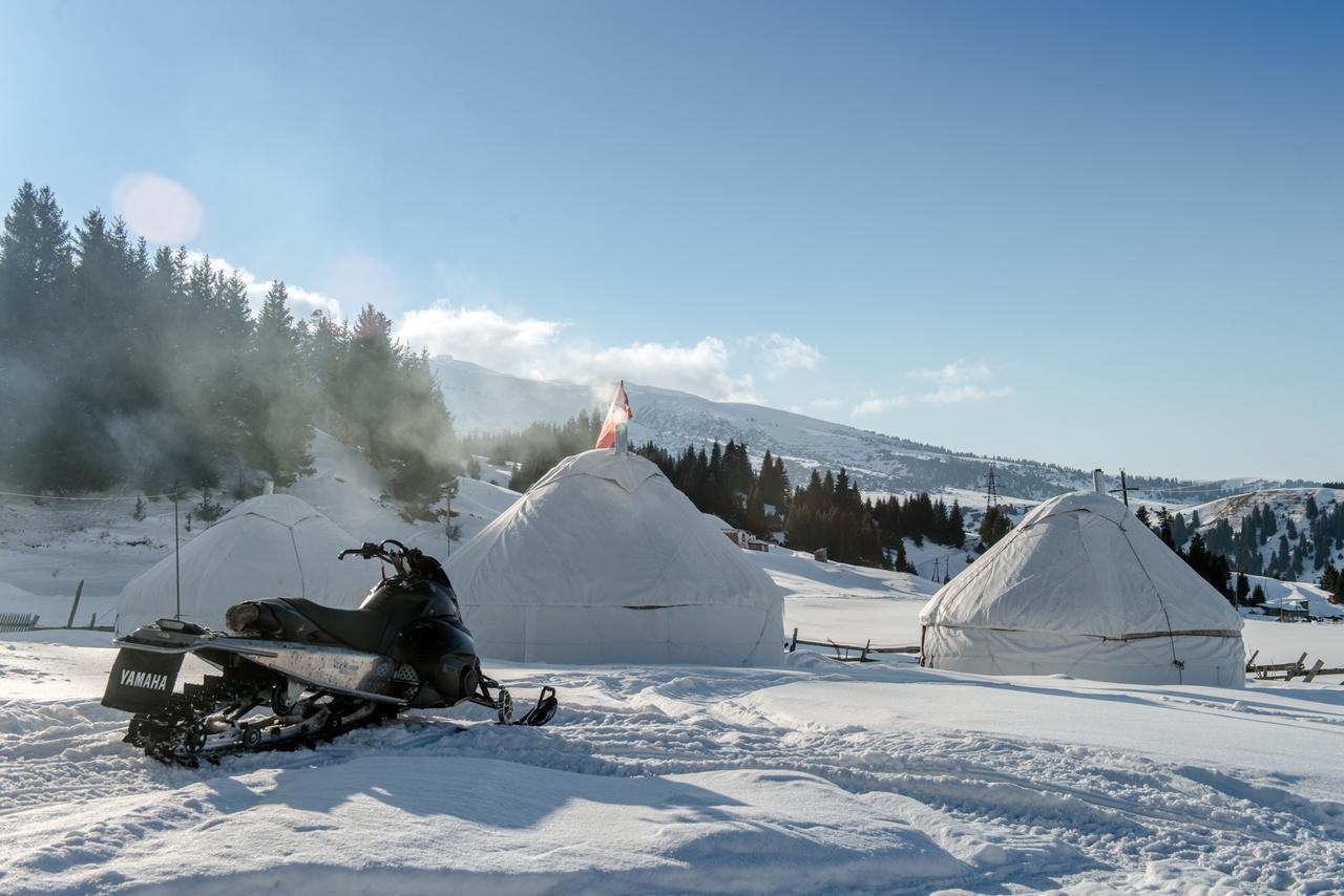 Jyrgalan Yurt Lodge Exterior photo