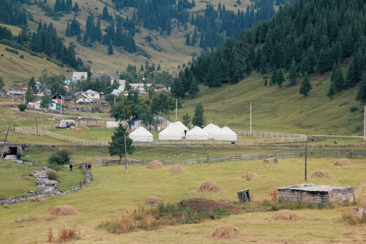 Jyrgalan Yurt Lodge Exterior photo